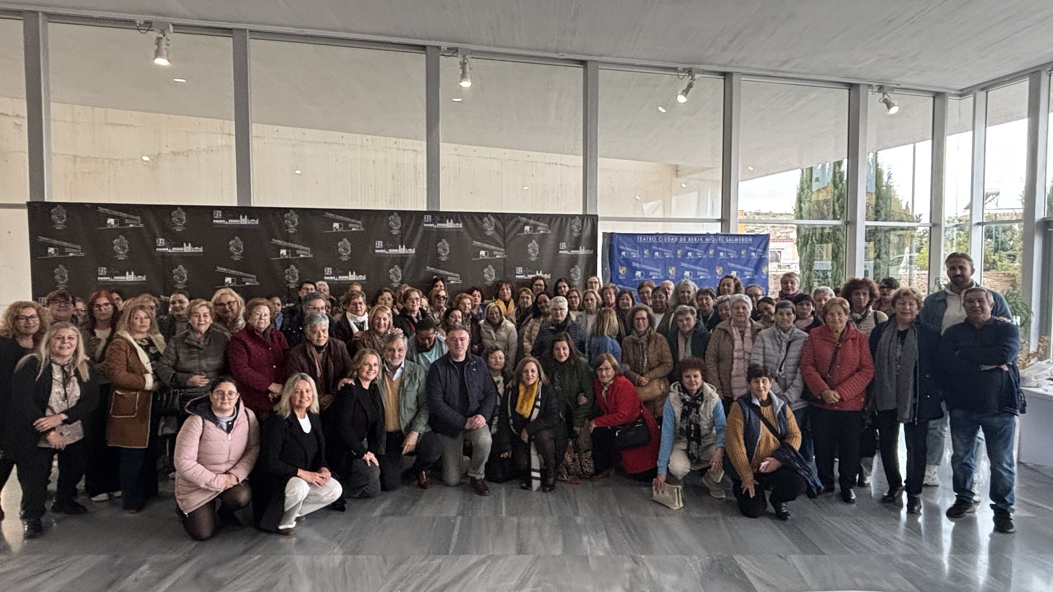 Un centenar de cuidadores participan en la Jornada Provincial celebrada en el Teatro Ciudad de Berja